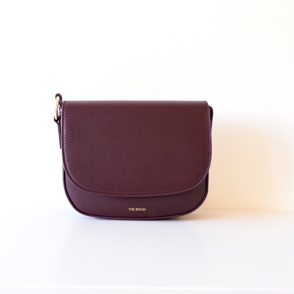 Boutique Handbags - Burgundy shoulder bag